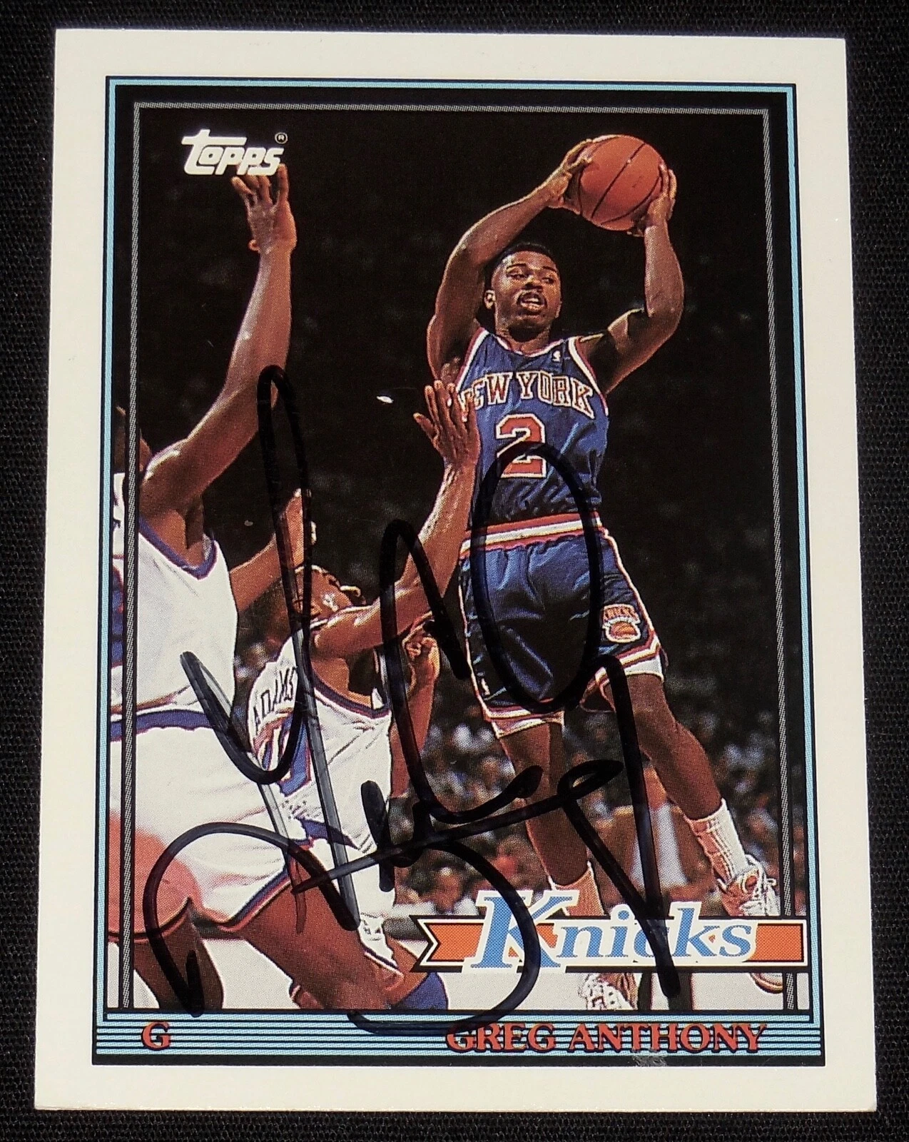 GREG ANTHONY AUTOGRAPHED 1993 TOPPS ARCHIVES BASKETBALL CARD (NEW YORK KNICKS)