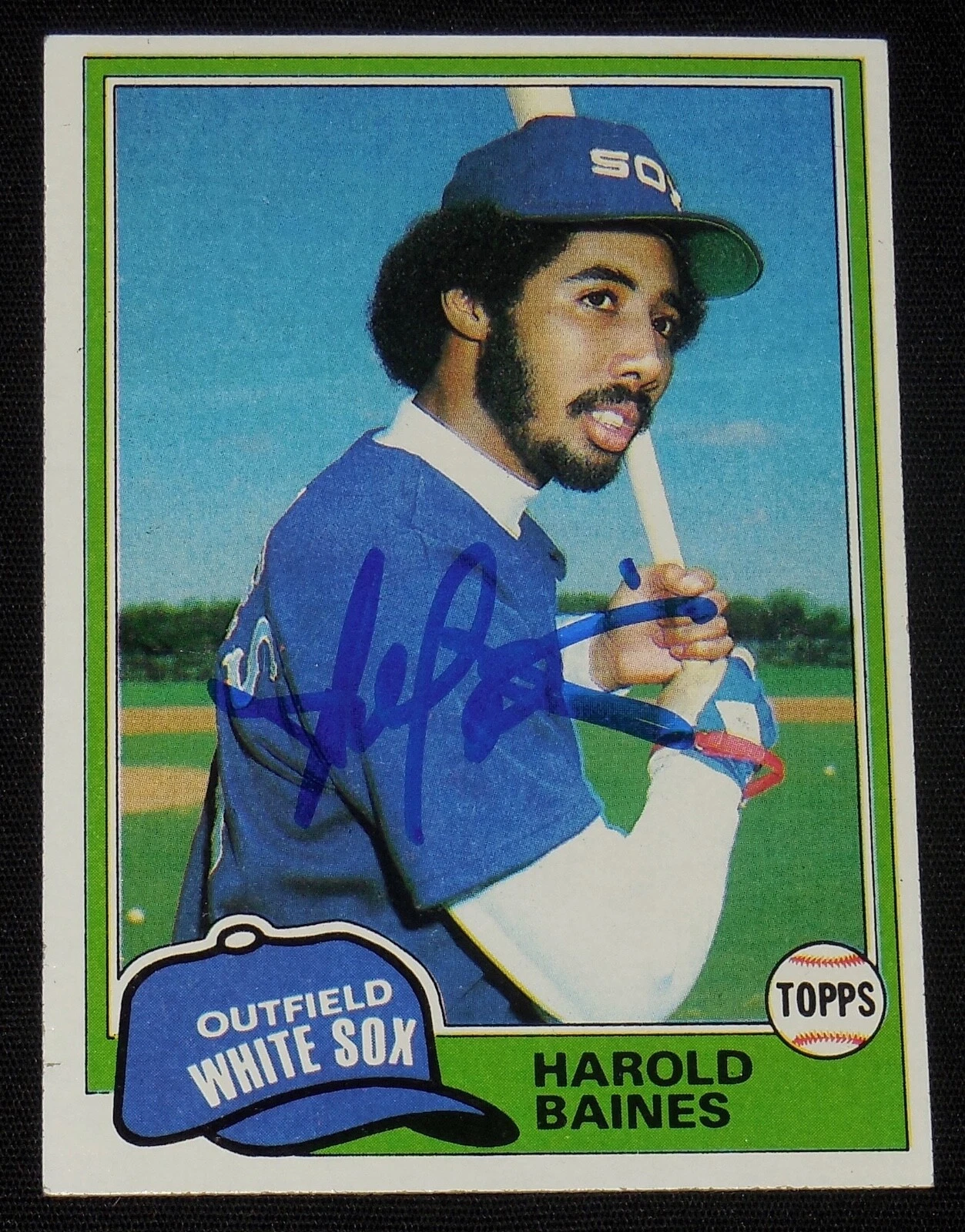 HAROLD BAINES AUTOGRAPHED 1981 TOPPS ROOKIE BASEBALL CARD (CHICAGO WHITE SOX)