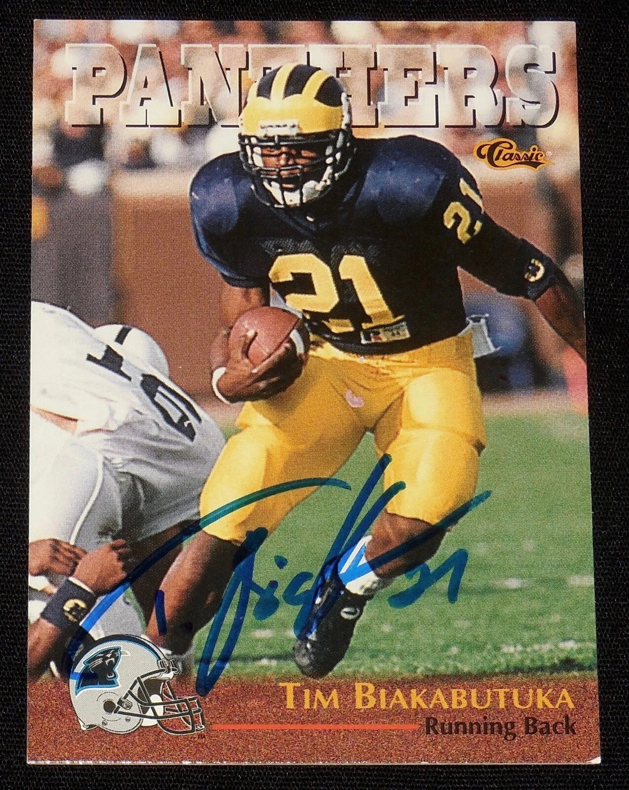 TIM BIAKABUTUKA AUTOGRAPHED 1996 CLASSIC ROOKIE FOOTBALL CARD (PANTHERS)