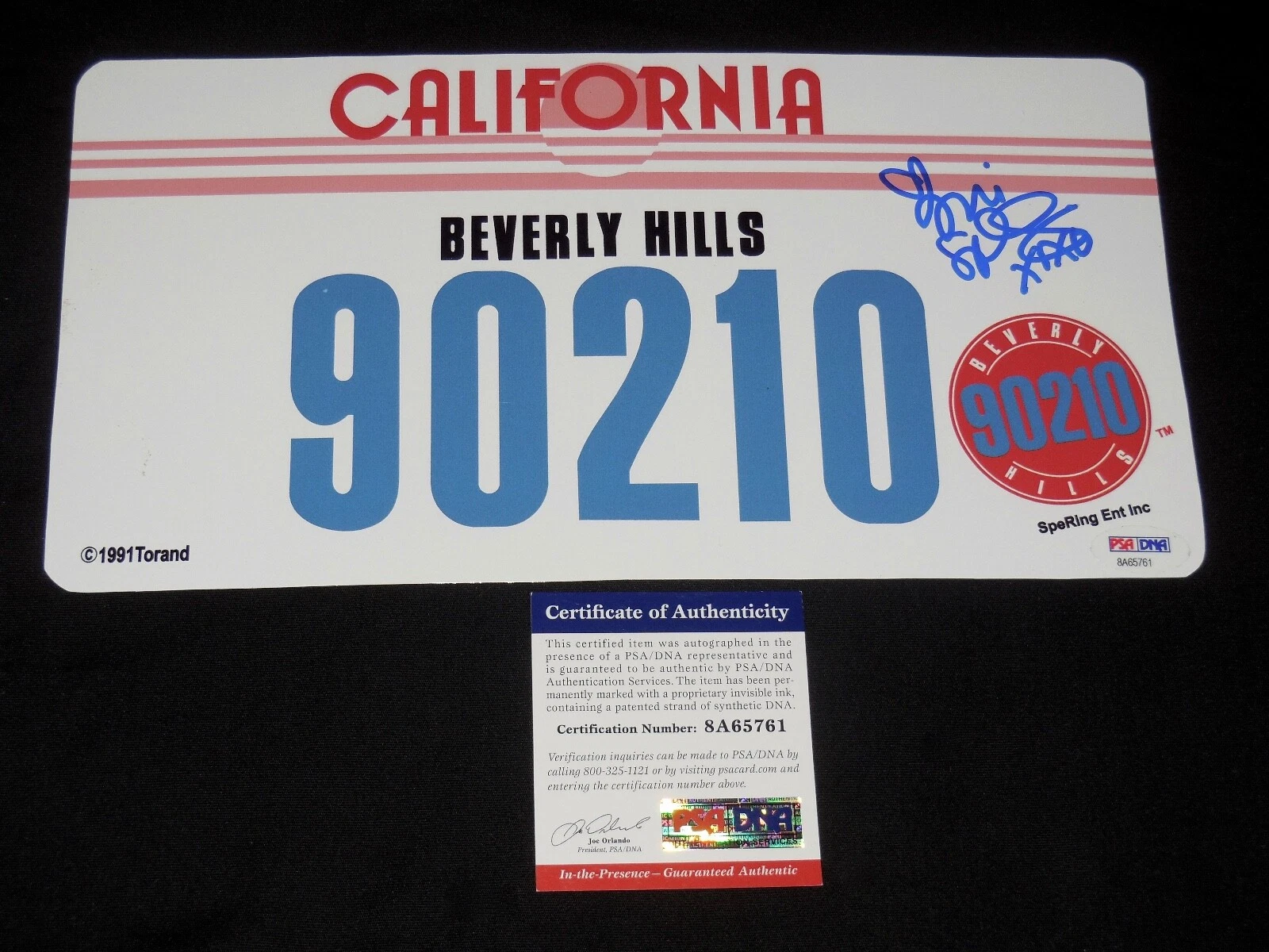 TORI SPELLING AUTOGRAPHED LICENSE PLATE (BEVERLY HILLS 90210) - PSA DNA!