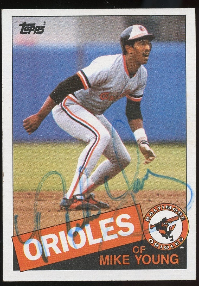 Mike Young #173 signed autograph auto 1985 Topps Baseball Trading Card
