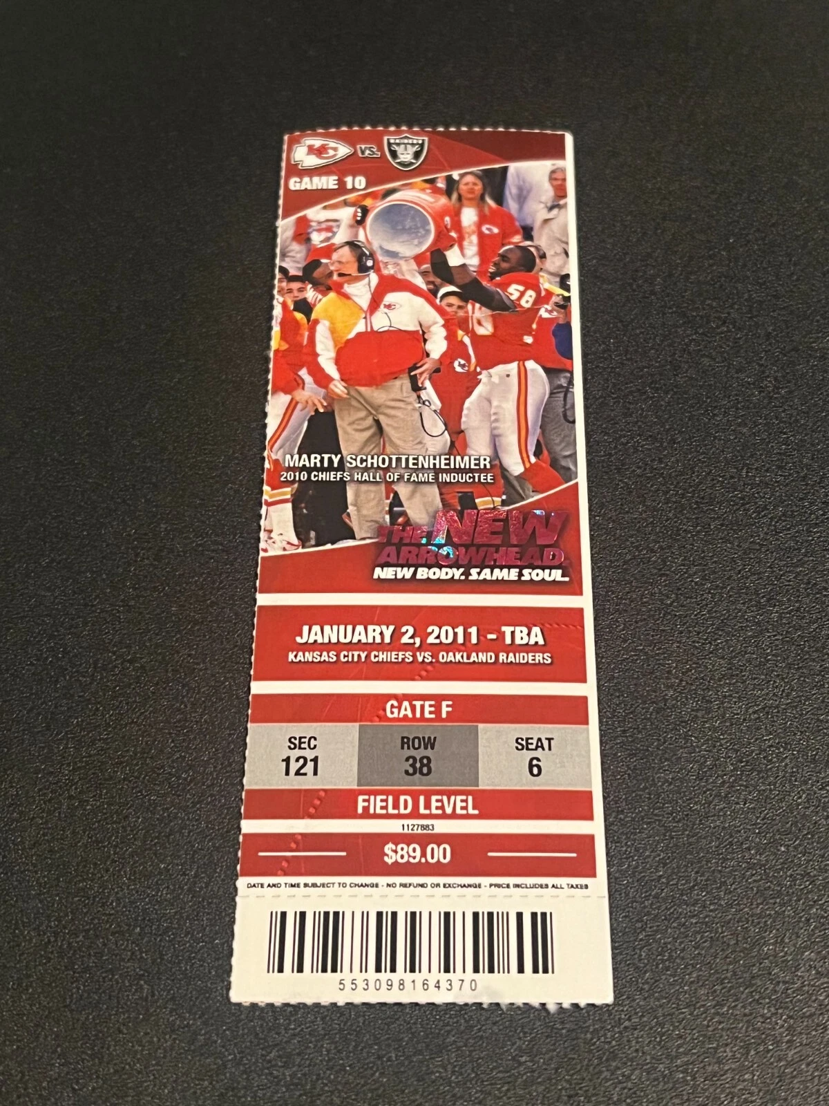 FOOTBALL TICKET STUB ARROWHEAD KANSAS CITY CHIEFS 2011 OAKLAND RAIDERS 1/2
