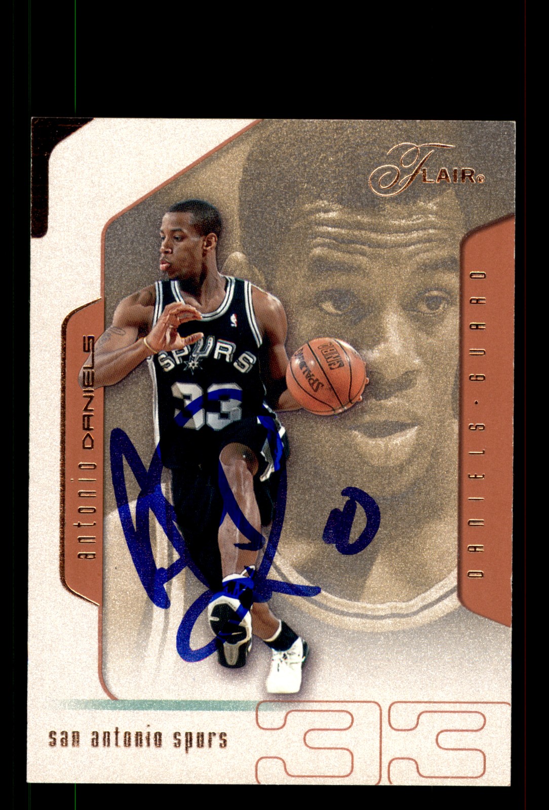 Signed Basketball Card Auto Antonio Daniels 2001-02 Flair #39 San Antonio Spurs