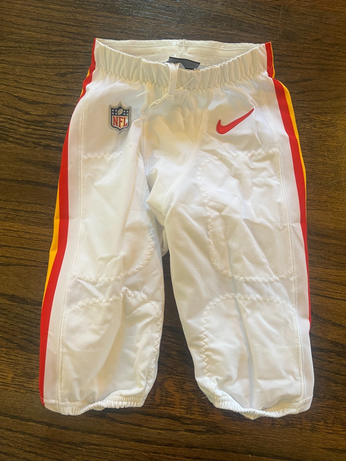 2021 GAME ISSUED KANSAS CITY CHIEFS WHITE FOOTBALL PANTS * NOT USED * SIZE 26
