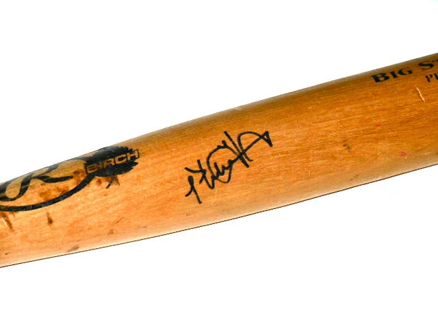 PEDRO ALVAREZ AUTOGRAPHED BAT (PIRATES) W/ PROOF! - Spring Training Used Bat!