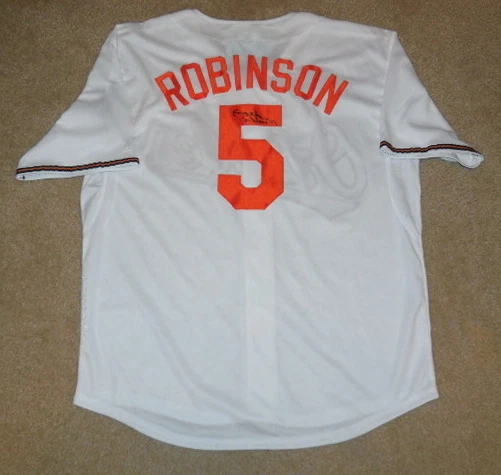 BROOKS ROBINSON AUTOGRAPHED JERSEY (ORIOLES) W/ PROOF!