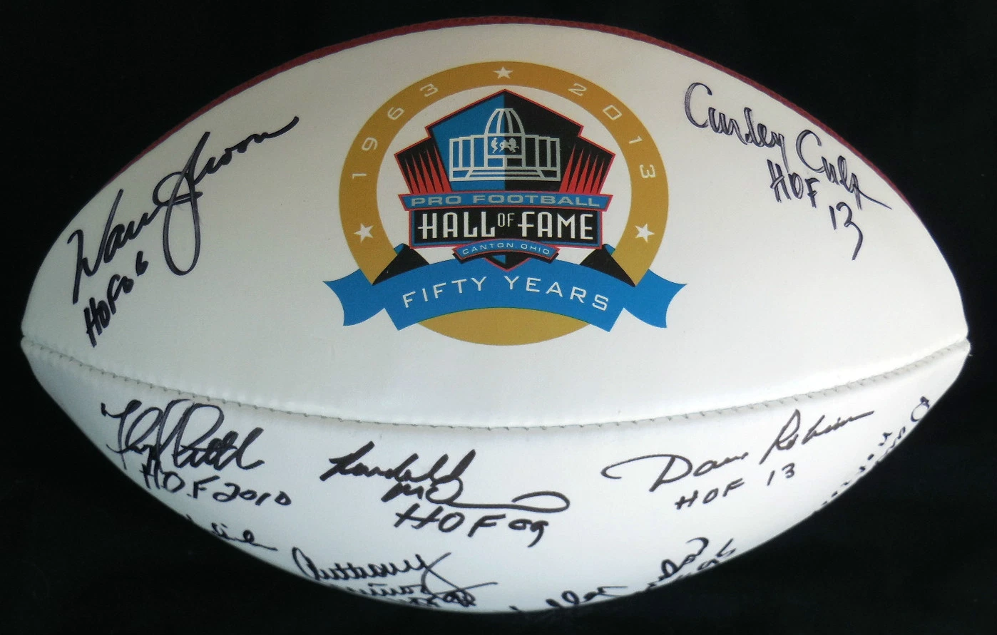 HALL OF FAME AUTOGRAPHED FOOTBALL (16 SIGNATURES) - Moon, Dent, Munoz, Winslow,