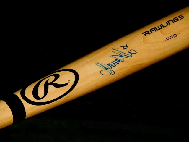 ADAM LaROCHE AUTOGRAPHED BAT (WHITE SOX) W/ PROOF - JSA COA!
