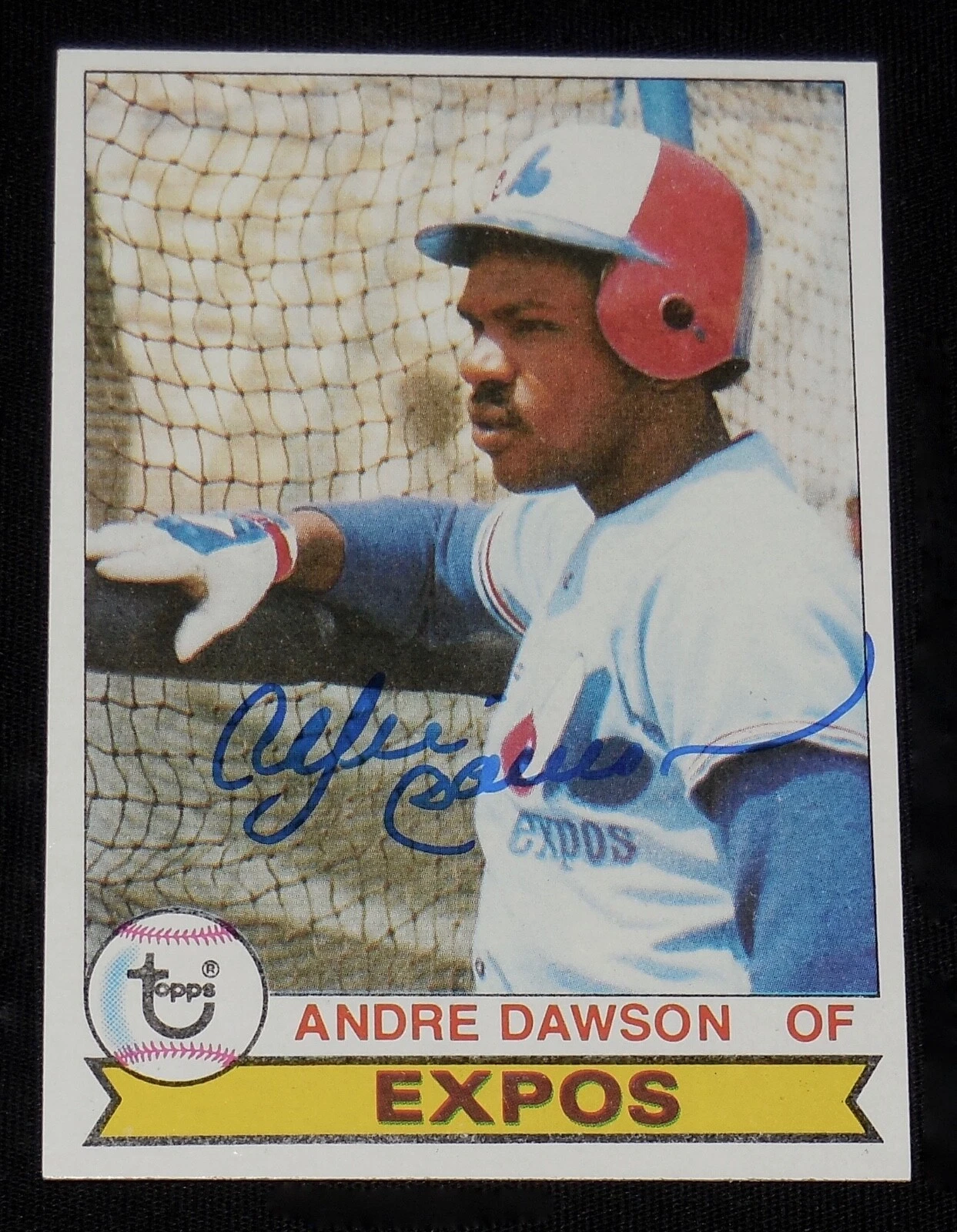 ANDRE DAWSON 1979 TOPPS AUTOGRAPHED BASEBALL CARD (EXPOS / CUBS)