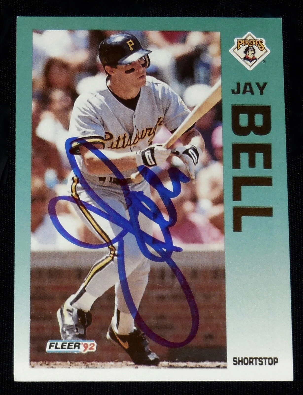 JAY BELL 1992 FLEER AUTOGRAPHED BASEBALL CARD (PITTSBURGH PIRATES)