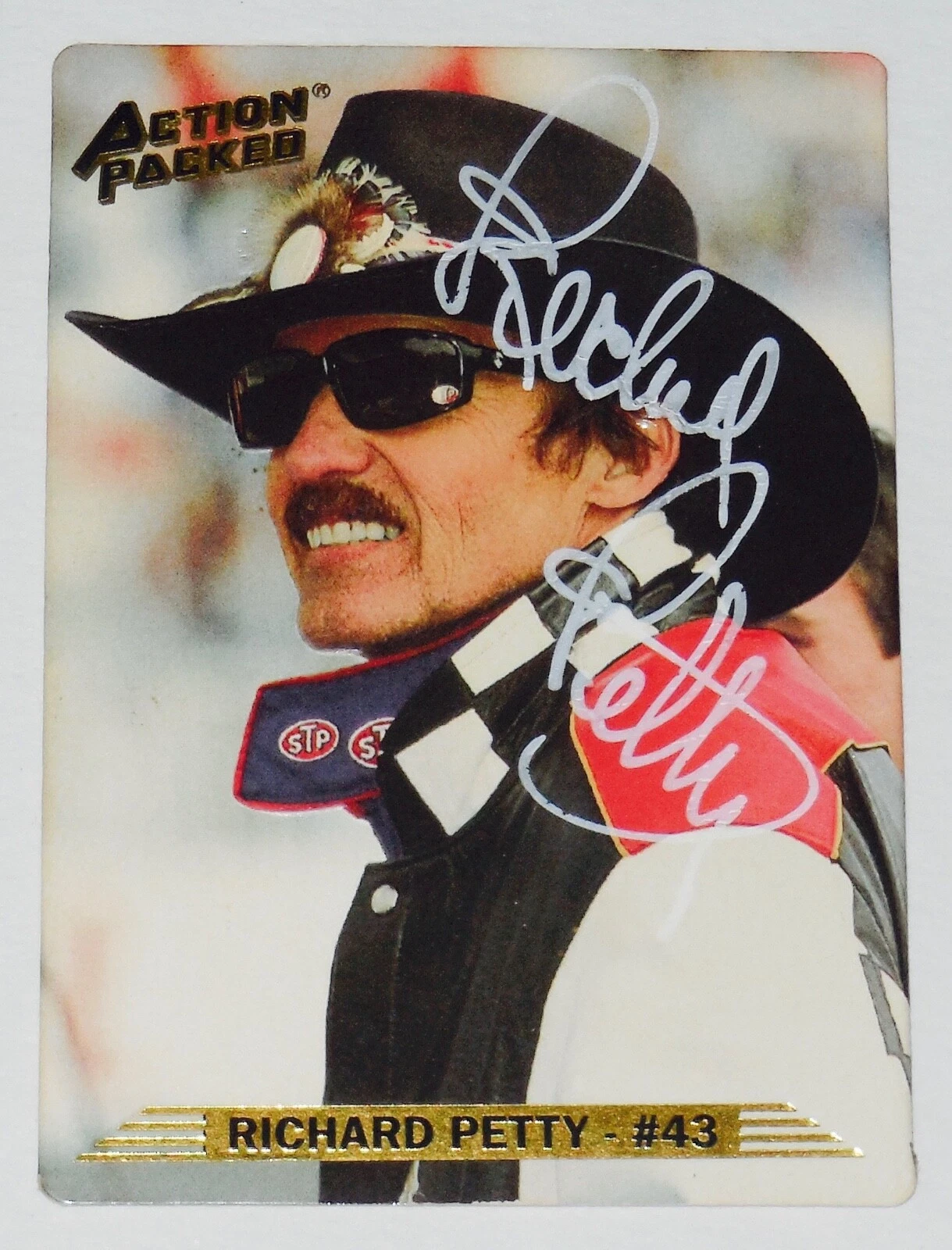 RICHARD PETTY 1992 ACTION PACKED AUTOGRAPHED RACING CARD (NASCAR HOF)