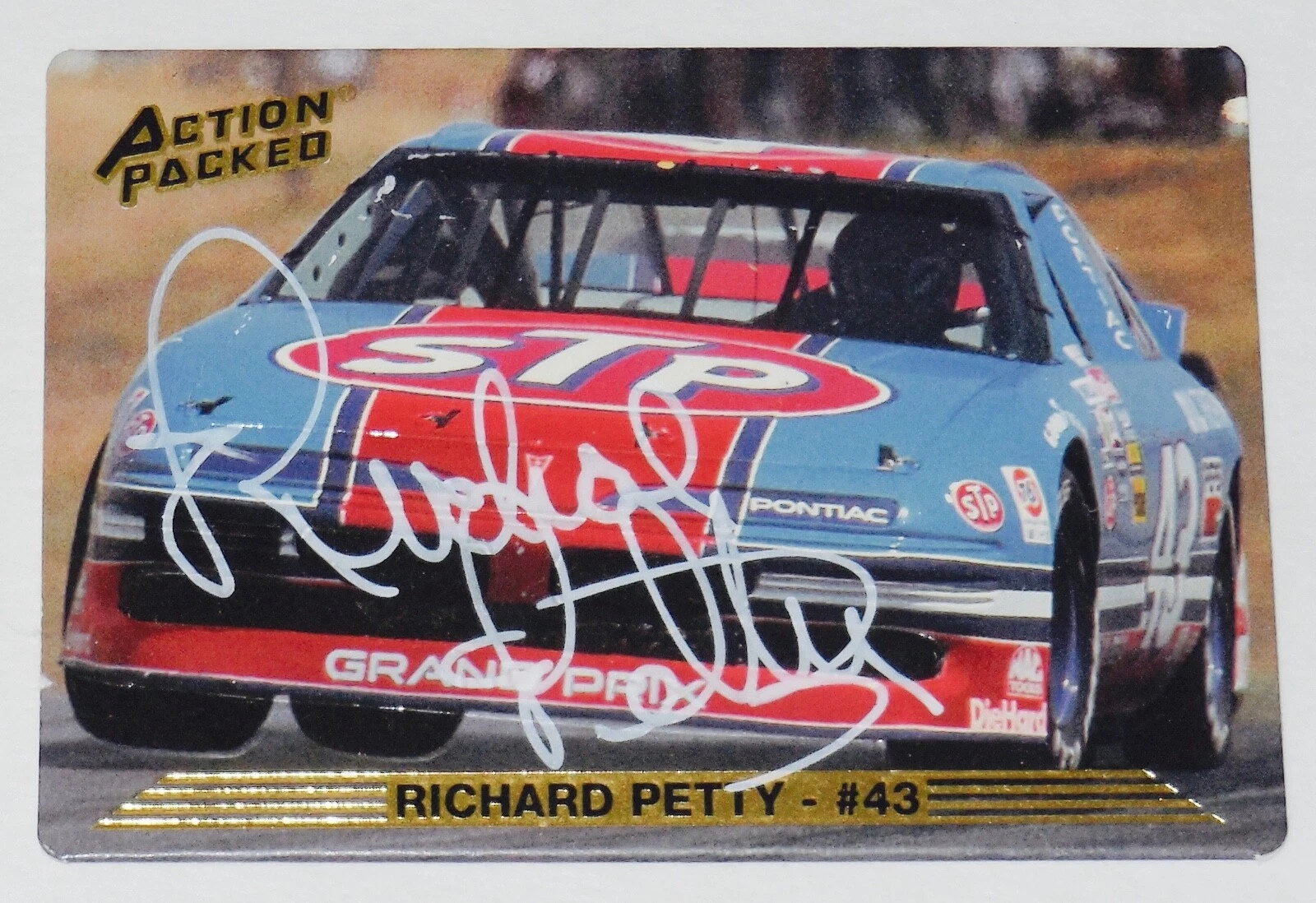 RICHARD PETTY 1992 ACTION PACKED AUTOGRAPHED RACING CARD (NASCAR HOF)