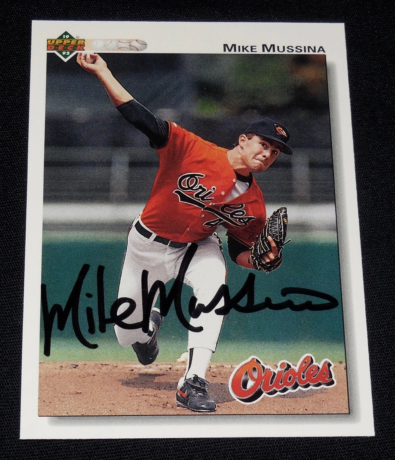 MIKE MUSSINA 1992 UPPER DECK AUTOGRAPHED BASEBALL CARD (BALTIMORE ORIOLES)