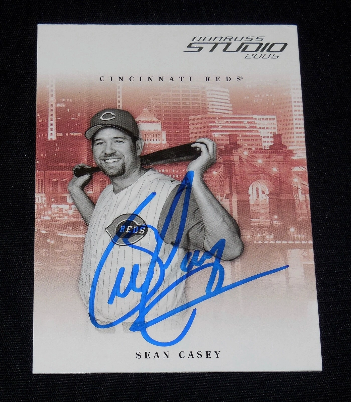SEAN CASEY AUTOGRAPHED 2005 DONRUSS STUDIO BASEBALL CARD (CINCINNATI REDS)
