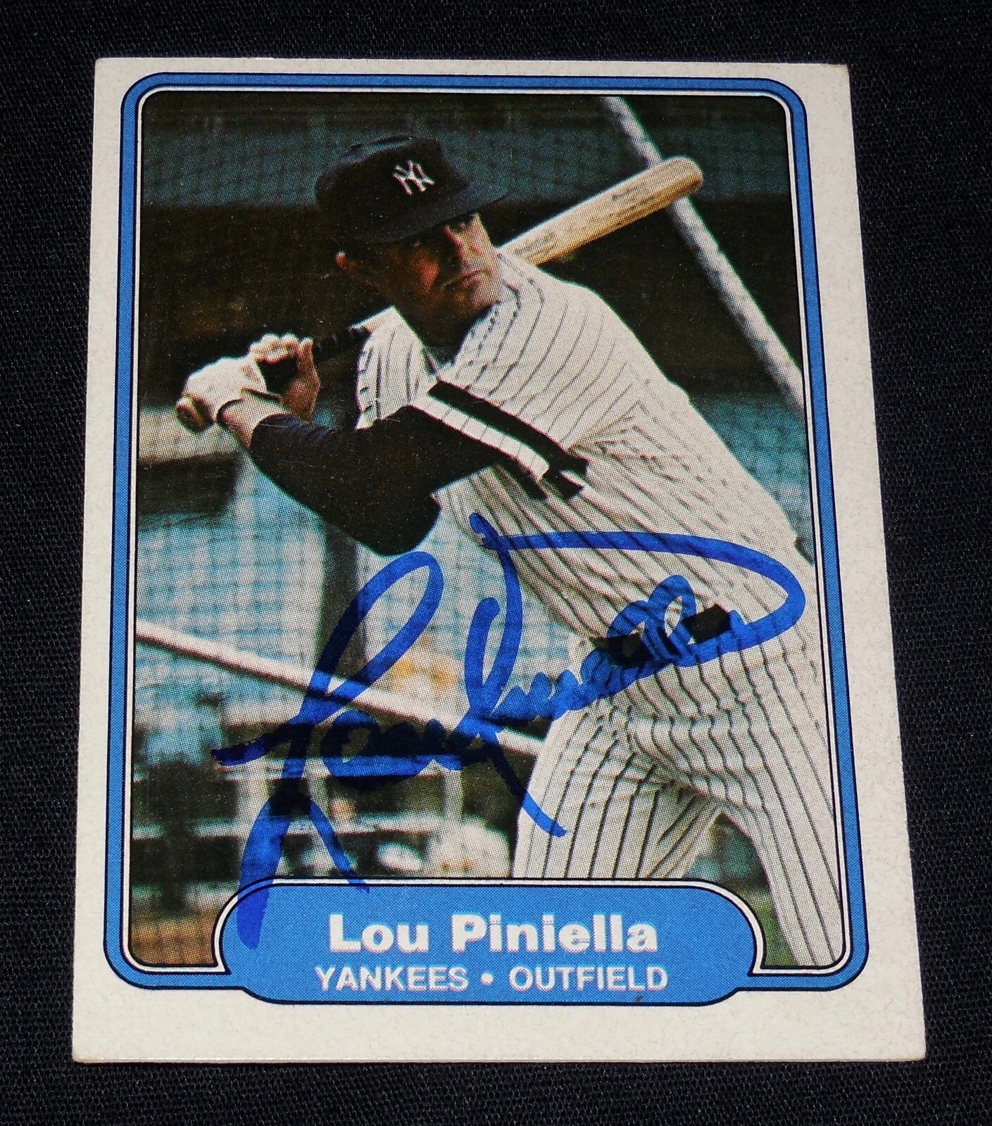 LOU PINIELLA 1982 FLEER AUTOGRAPHED BASEBALL CARD (NEW YORK YANKEES)