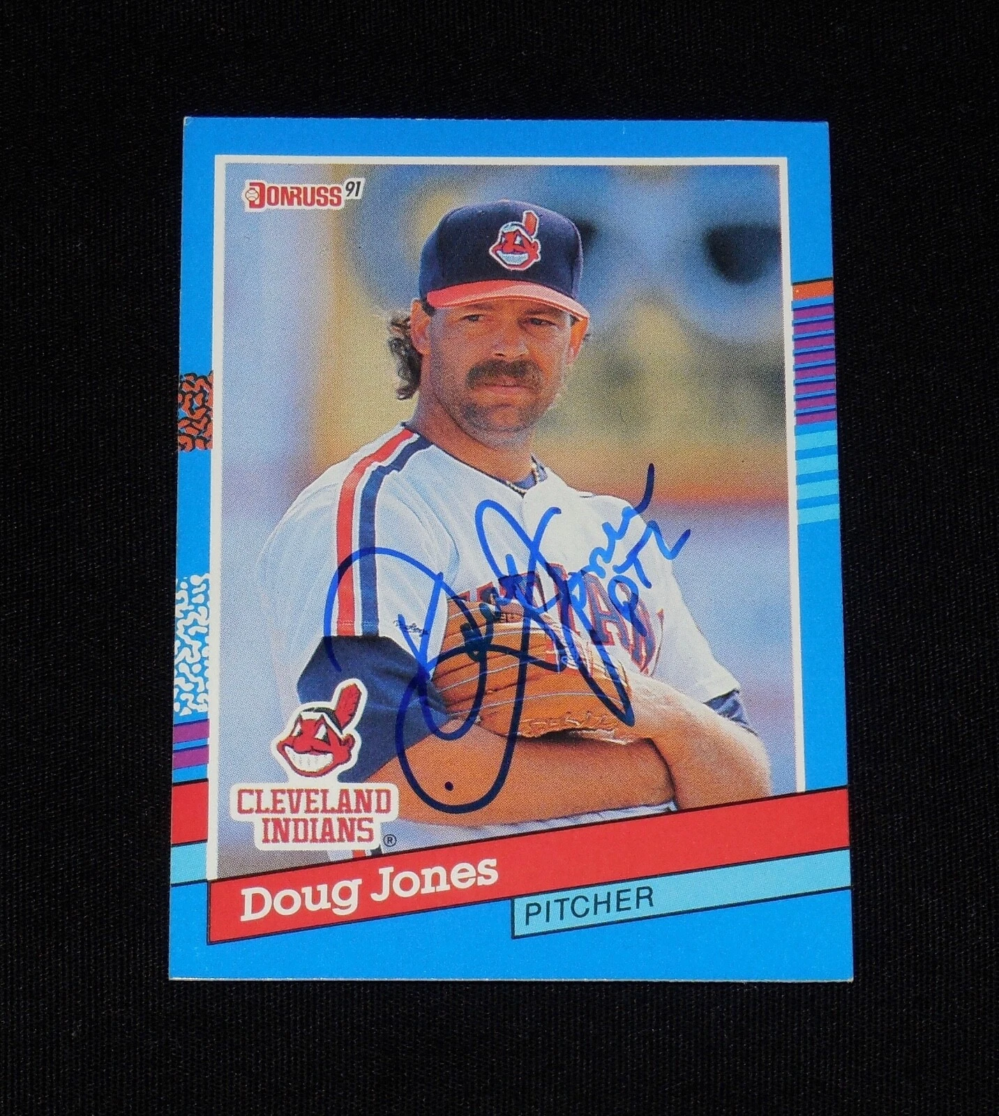 DOUG JONES 1991 DONRUSS AUTOGRAPHED BASEBALL CARD (CLEVELAND INDIANS)