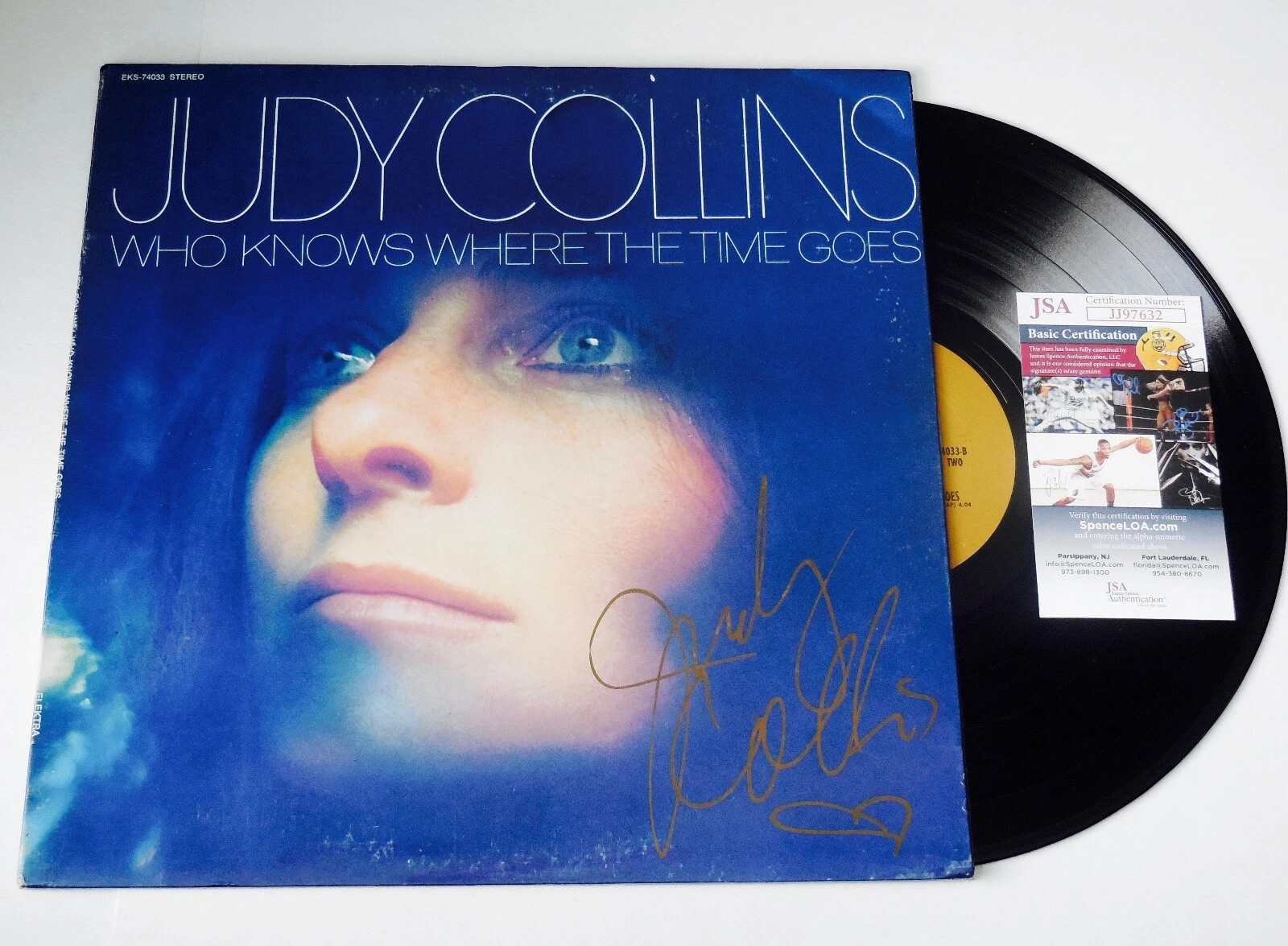 JUDY COLLINS AUTOGRAPHED RECORD ALBUM (WHO KNOWS WHERE THE TIME GOES) - JSA COA!