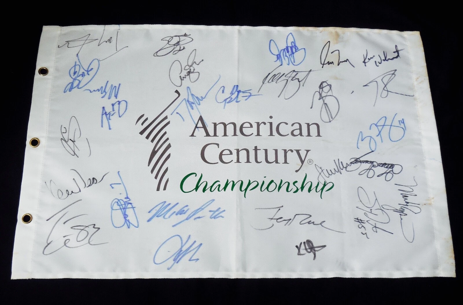 CELEBRITY GOLF AUTOGRAPHED FLAG (27 SIGS) Aaron Rogers, Jerry Rice, Emmitt Smith