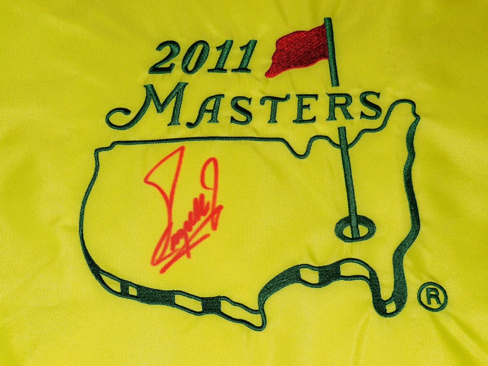 FUZZY ZOELLER AUTOGRAPHED MASTERS GOLF FLAG (1979 WINNER) - W/ COA!
