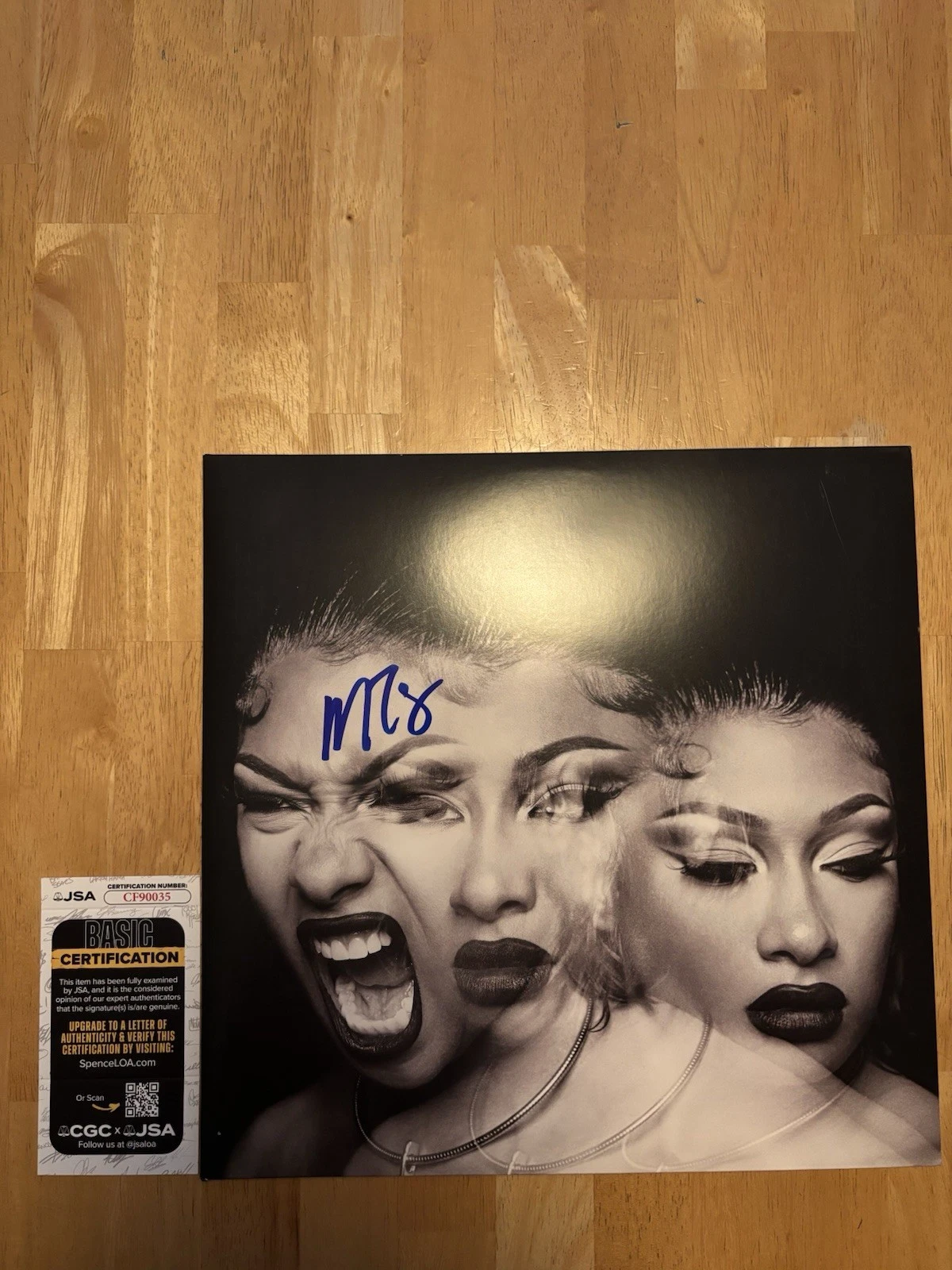 MEGAN THEE STALLION MEG SIGNED AUTOGRAPHED TRAUMAZINE VINYL. JSA Coa Rare