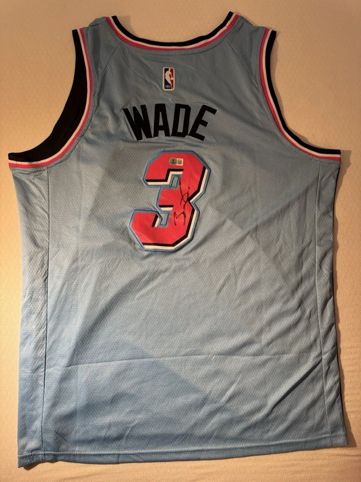 Dwyane Wade Miami Heat Signed Jersey Beckett BAS COA