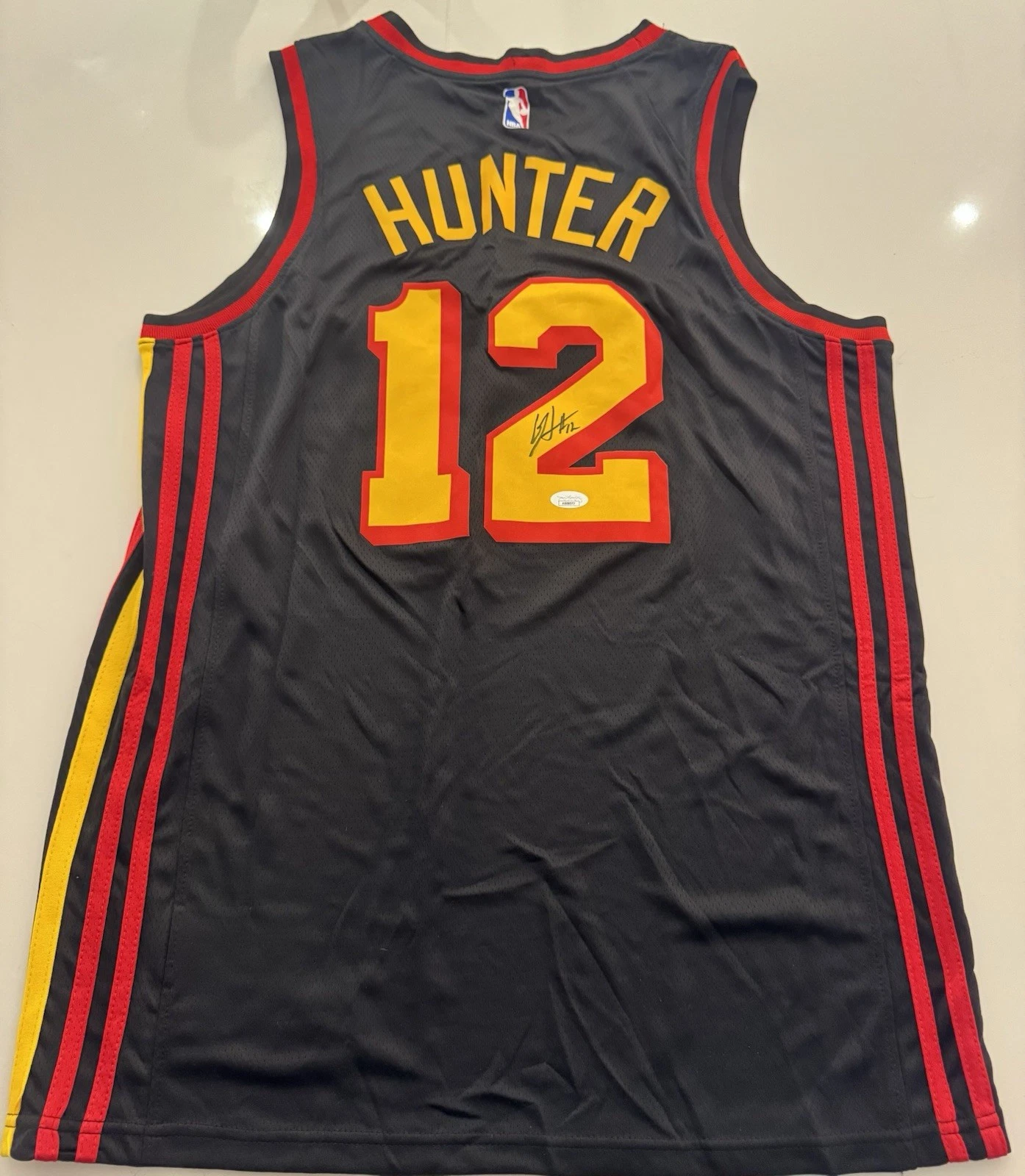 DE’ANDRE HUNTER SIGNED AUTOGRAPHED Atlanta Hawks JERSEY Jsa Coa