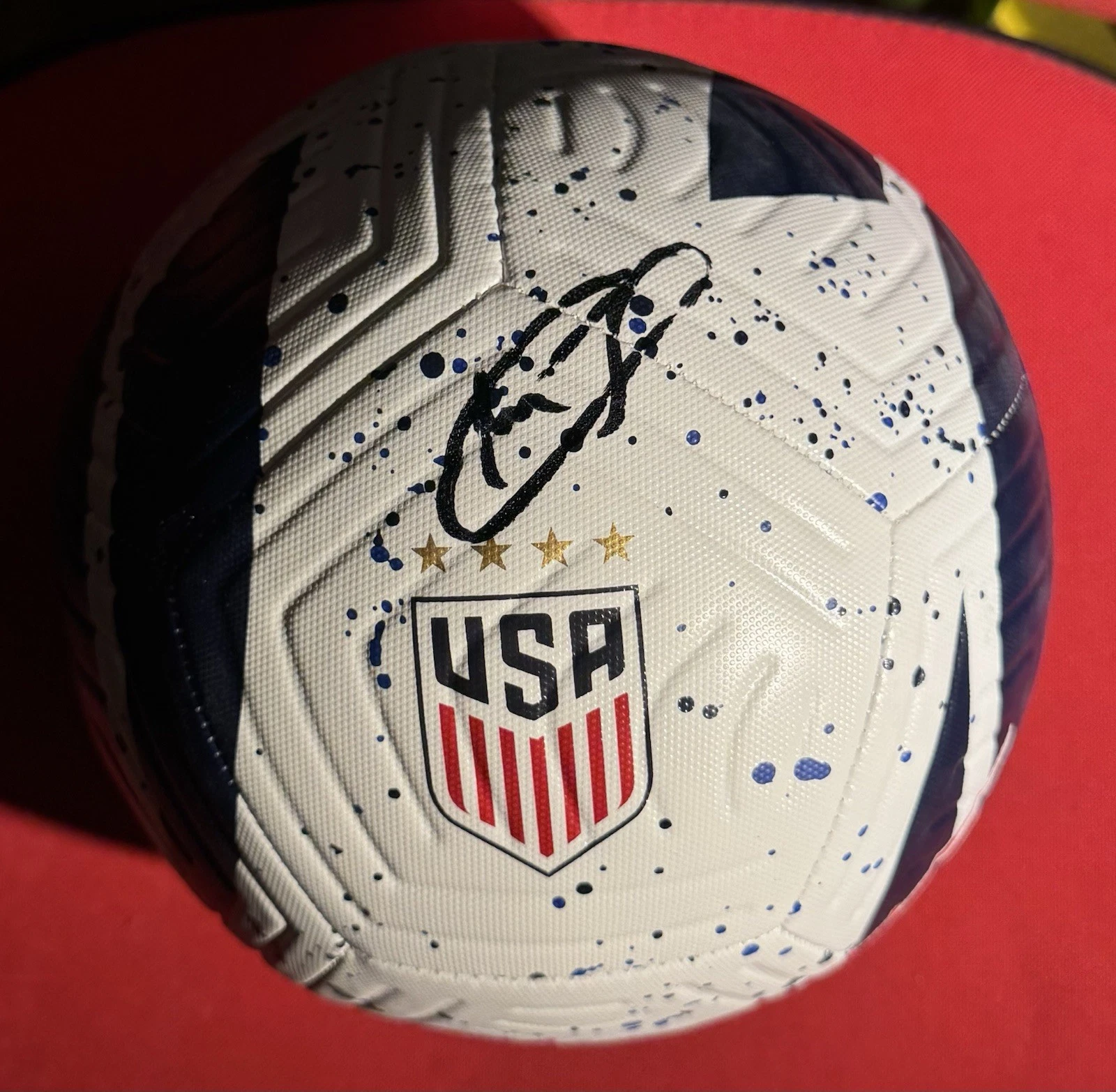 CHRISTIAN PULISIC USA TEAM AUTOGRAPHED SOCCER BALL STAR. Jsa Coa