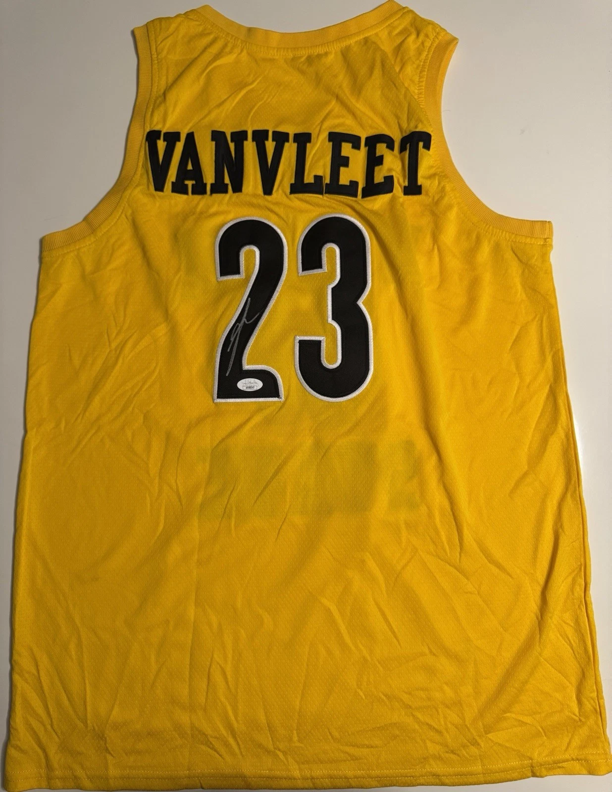 Fred VanVleet Wichita State Autographed Jersey JSA COA
