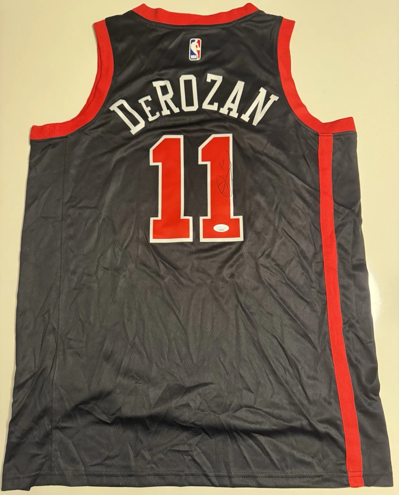 DeMar DeRozan Chicago Bulls Autographed Jersey JSA COA