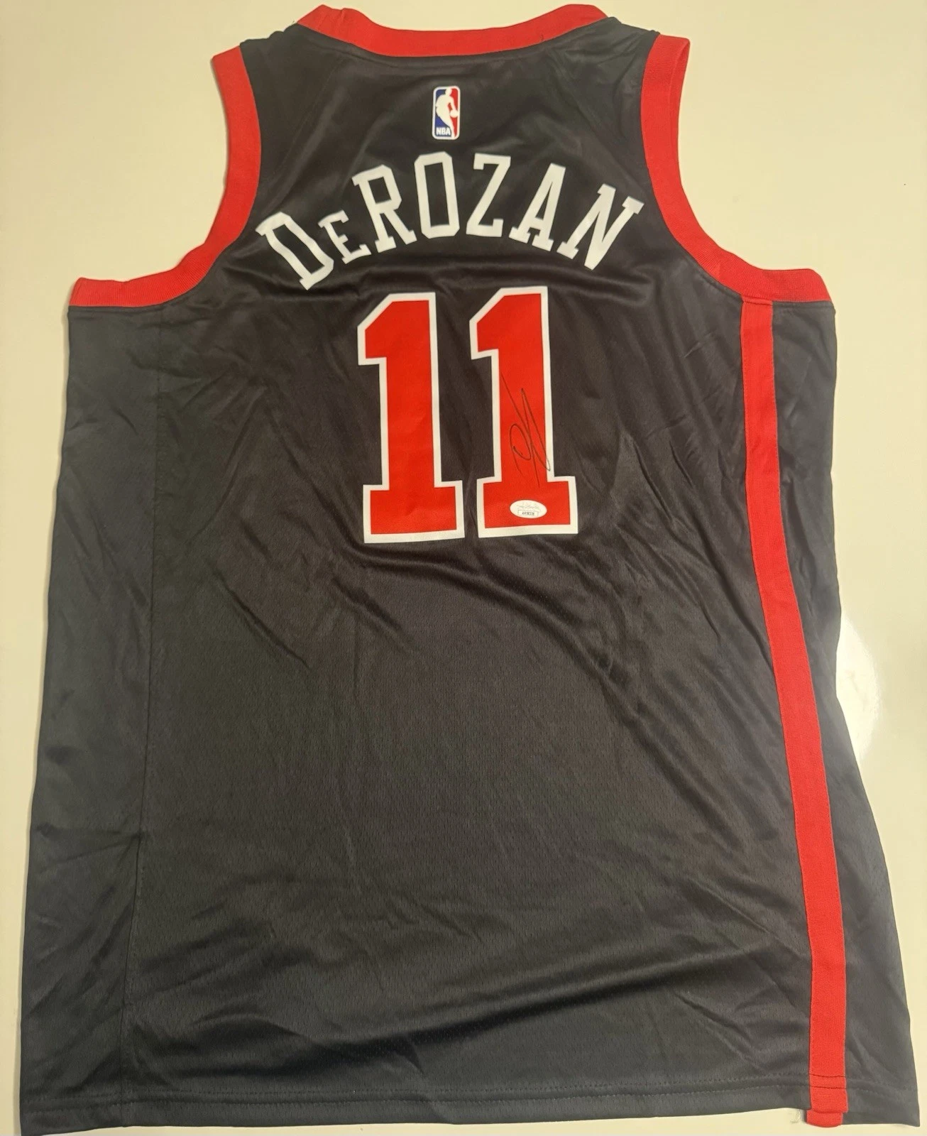 DeMar DeRozan Chicago Bulls Autographed Jersey JSA COA