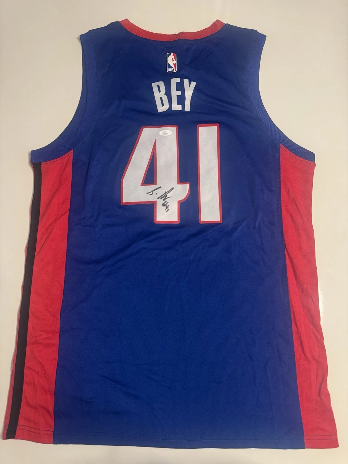 Saddiq Bey Signed Autographed Detroit Pistons  Jersey. JSA Coa