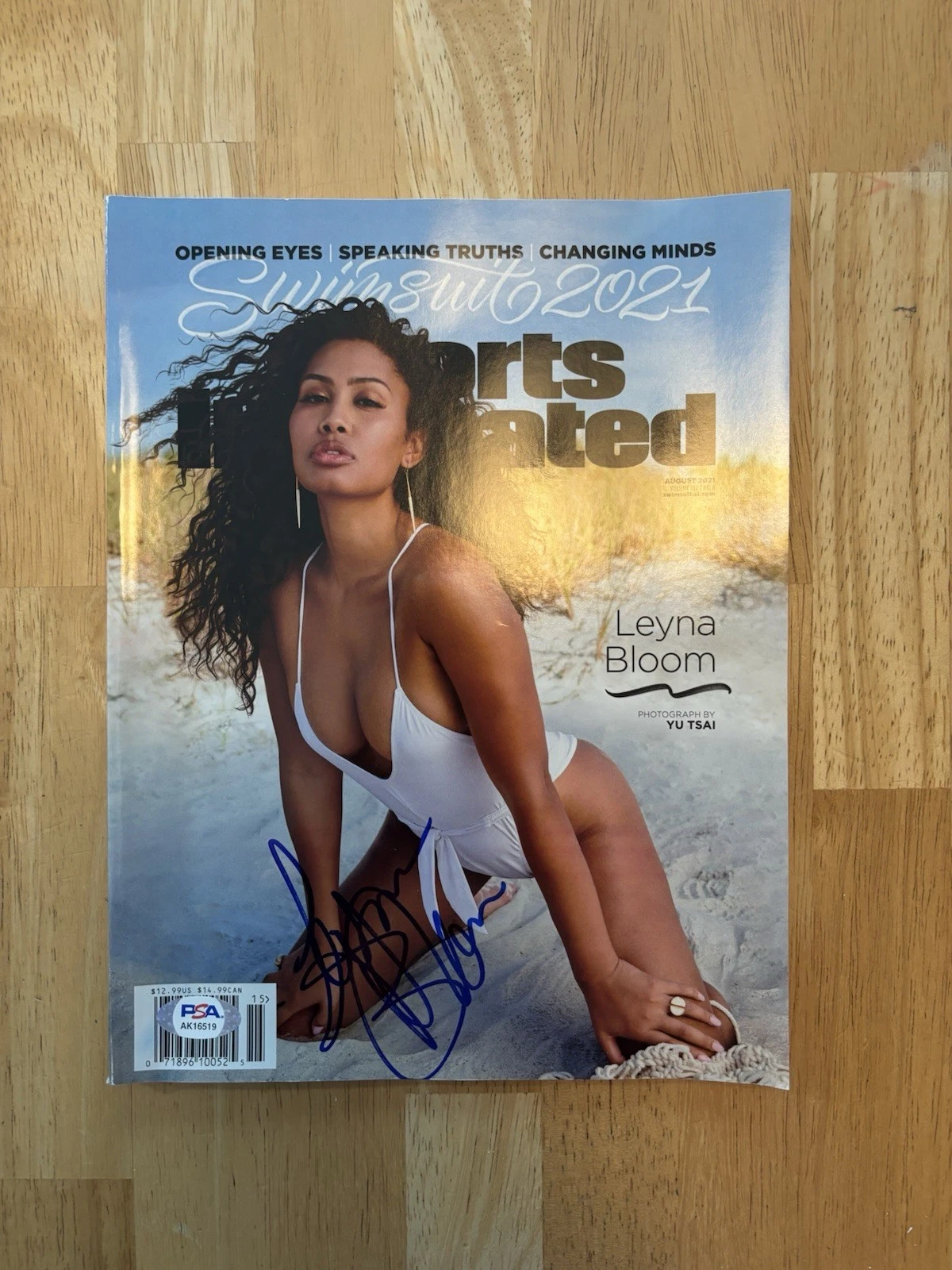 Leyna Bloom Signed 2021 SI Swimsuit Magazine Issue 4  PSA Coa