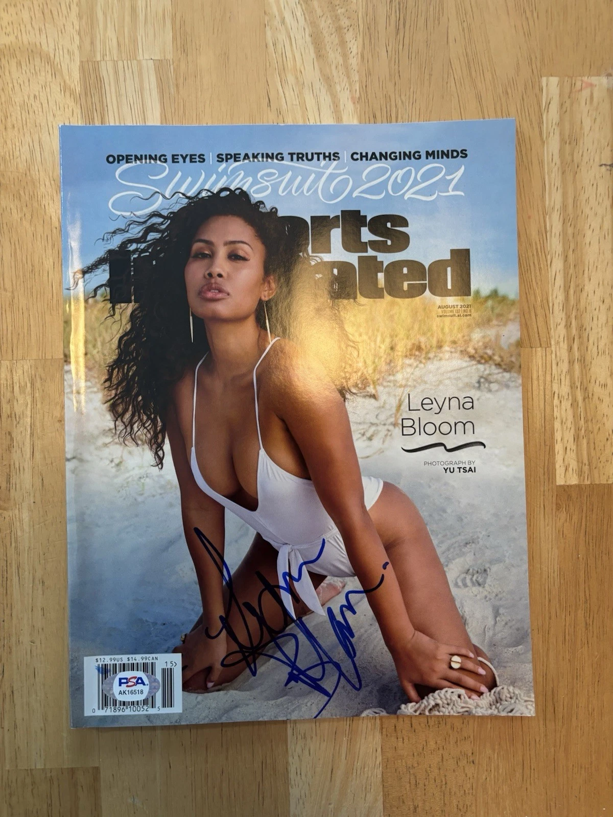 Leyna Bloom Signed 2021 SI Swimsuit Magazine Issue 4  PSA Coa