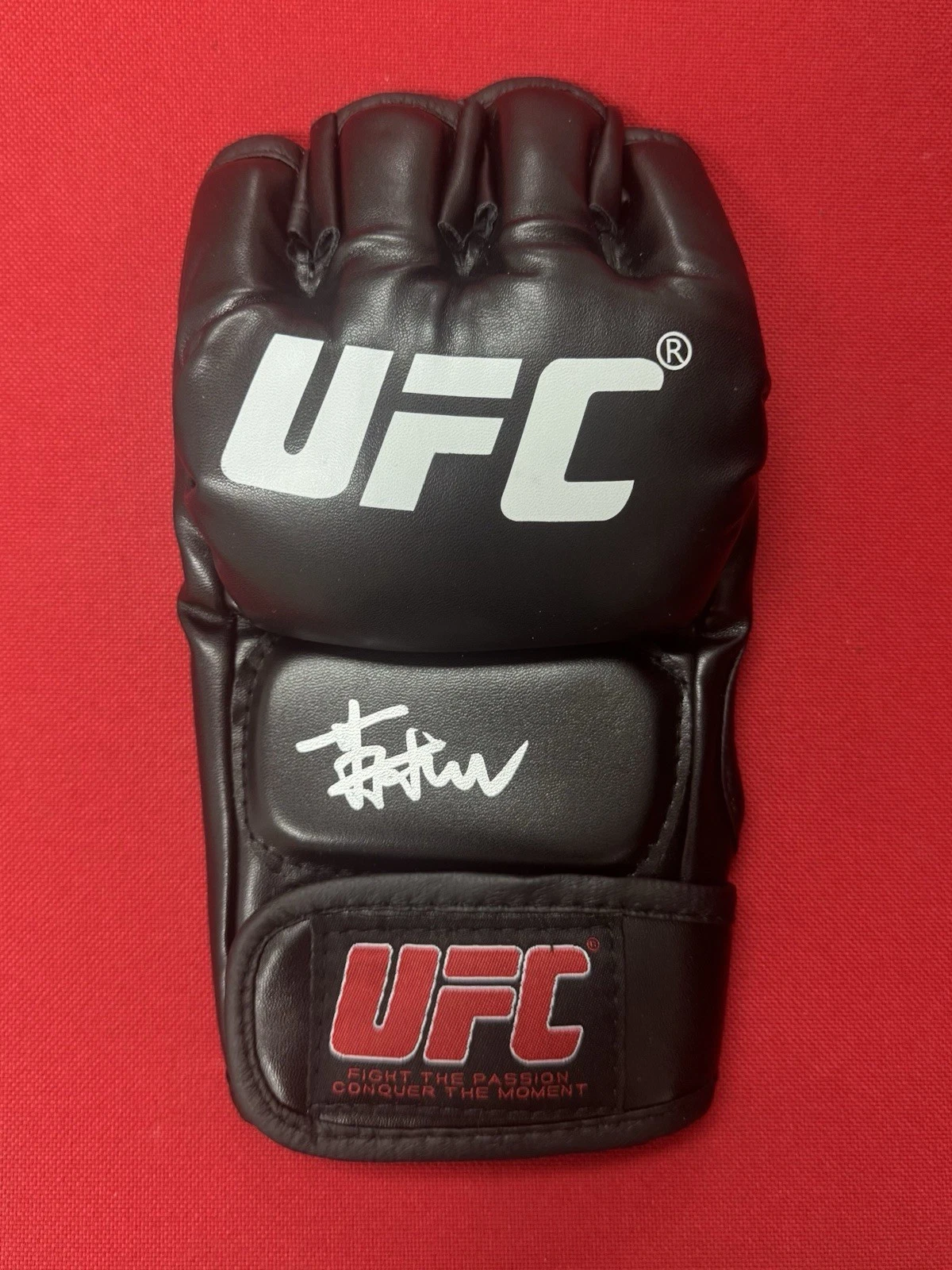 Sumudaerji Fighter Autographed UFC MMA Glove Beckett BAS COA