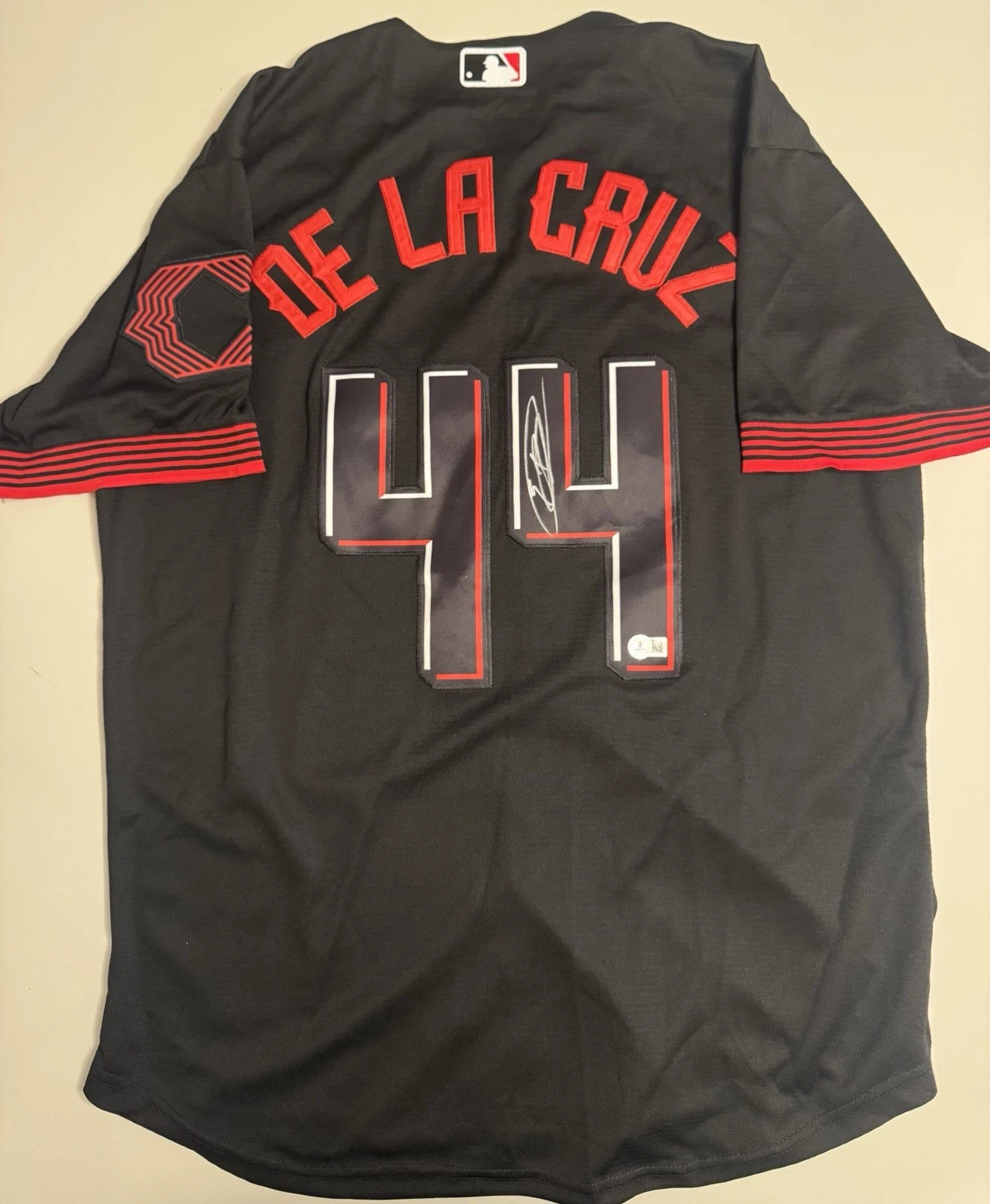 Elly De La Cruz Cincinnati Reds Autographed Jersey Star Beckett BAS COA