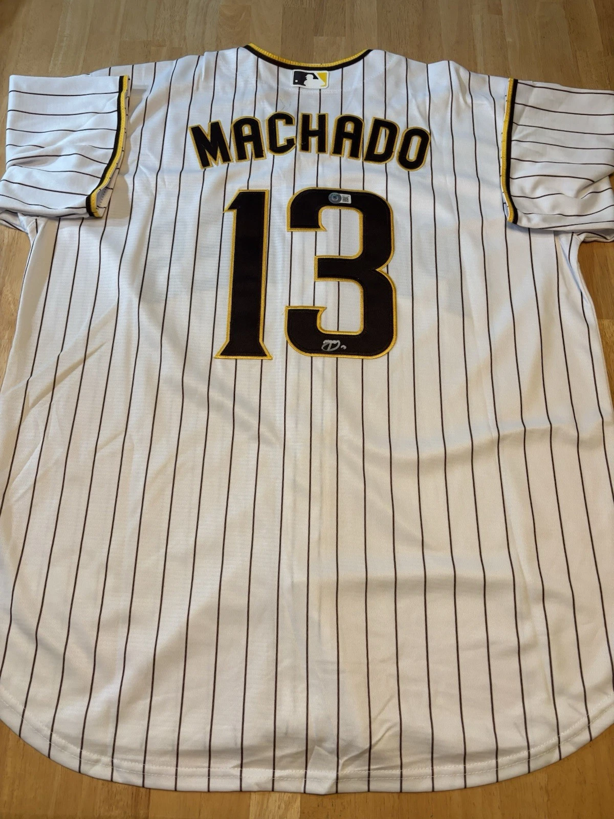 MANNY MACHADO SIGNED Autographed SAN DIEGO PADRES JERSEY. Beckett  Coa