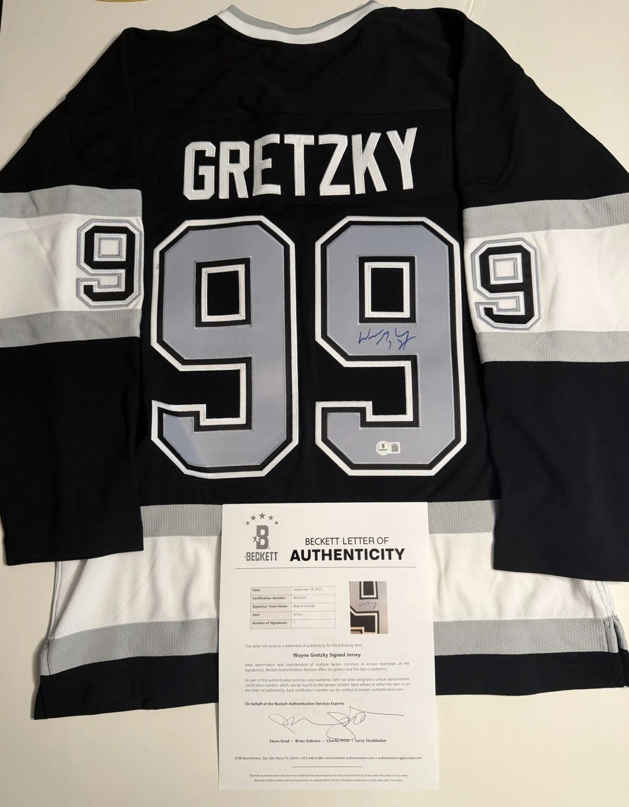 Wayne Gretzky Los Angeles Kings Autographed Authentic Jersey Beckett BAS LOA COA