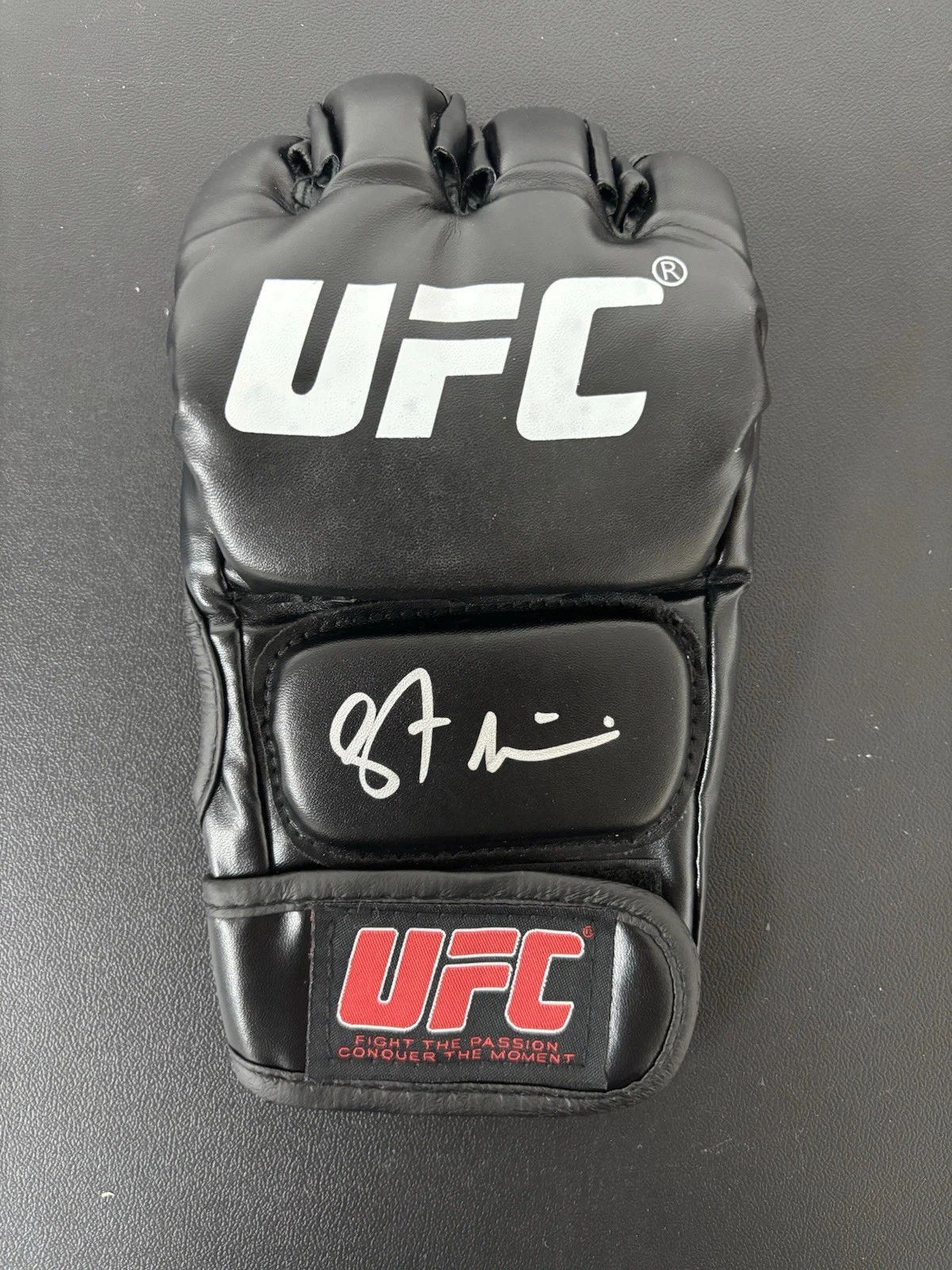 STIPE MIOCIC Signed UFC Glove Beckett Coa Bas Autograph