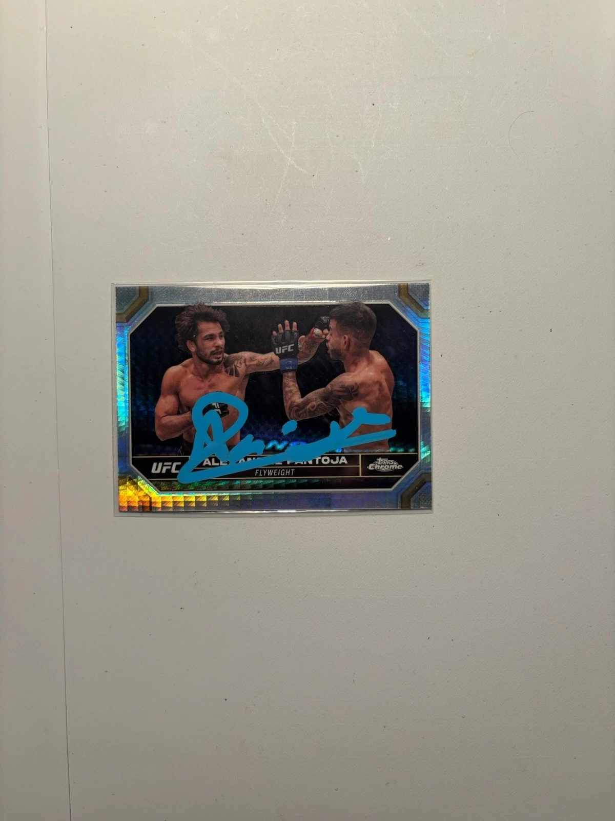Alexandre Pantoja Signed Autographed 2024 Topps Chrome UFC Refractor Prizm