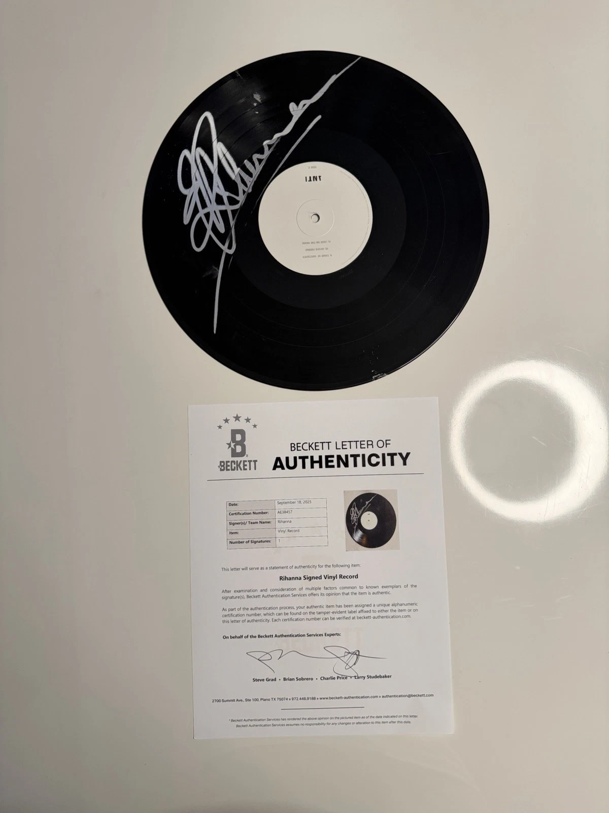 Rihanna Autographed ANTI Vinyl Disc Beckett LOA COA