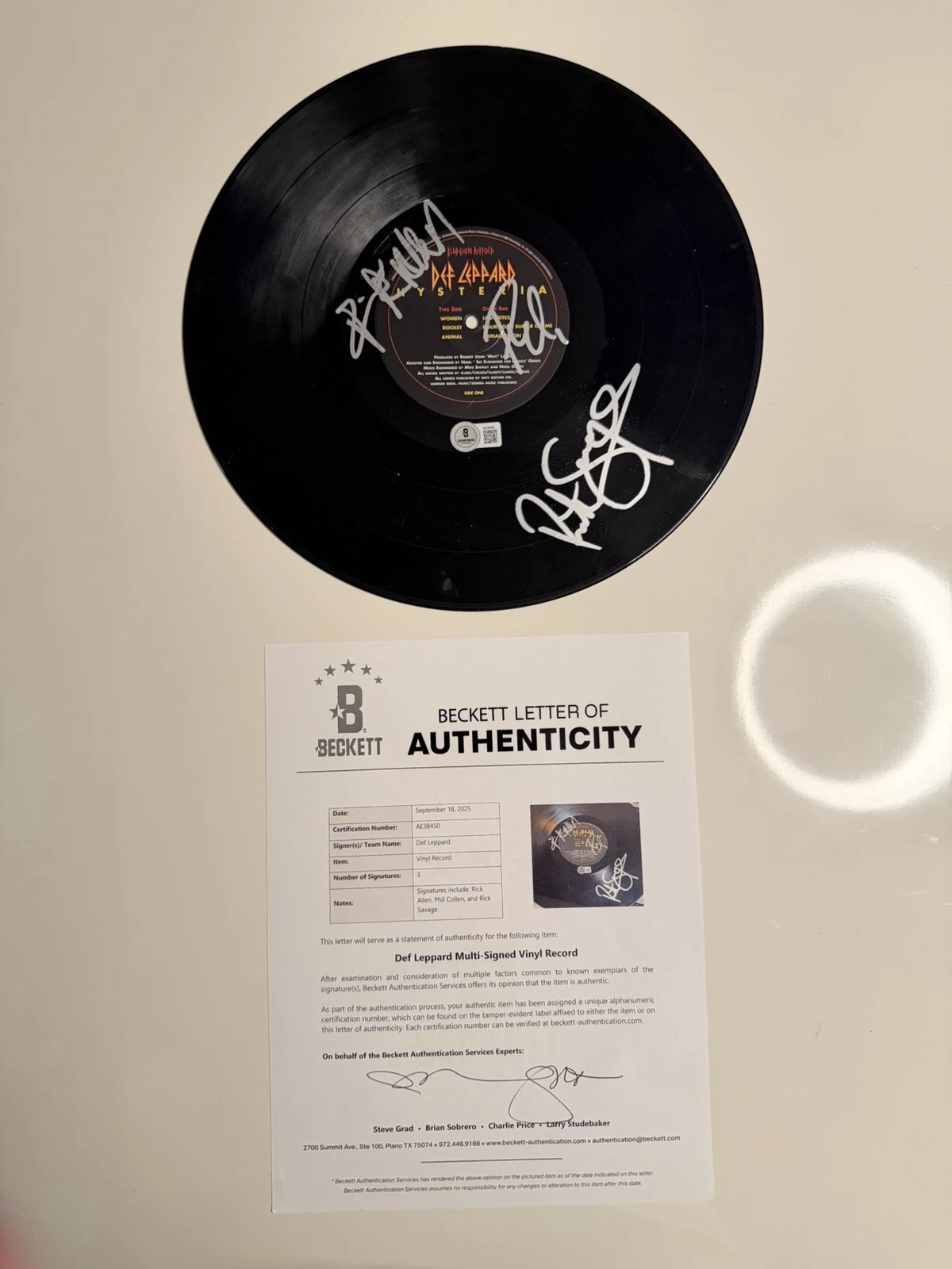 Def Leppard Autographed Hysteria Disc Rick Allen Savage Phil Collen Beckett LOA