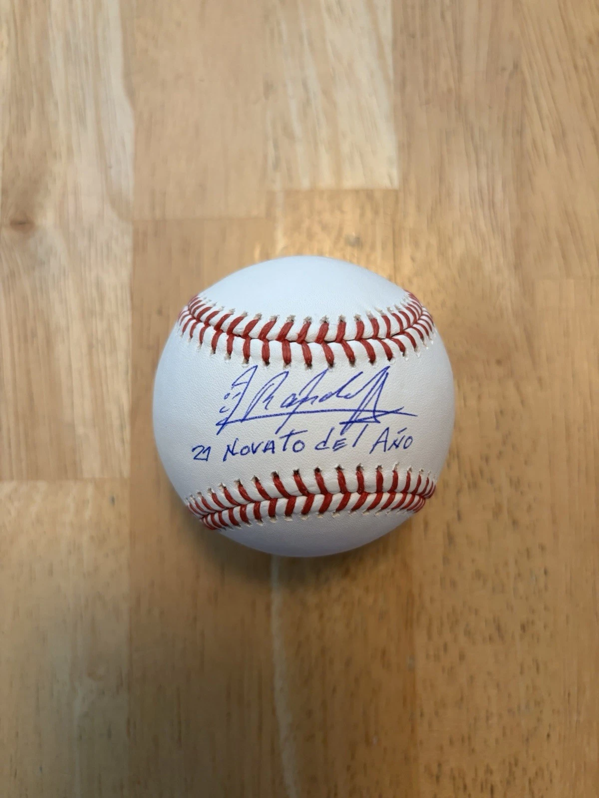 Randy Arozarena Signed Autographed Baseball Inscribed 21 Novato del Ano Beckett