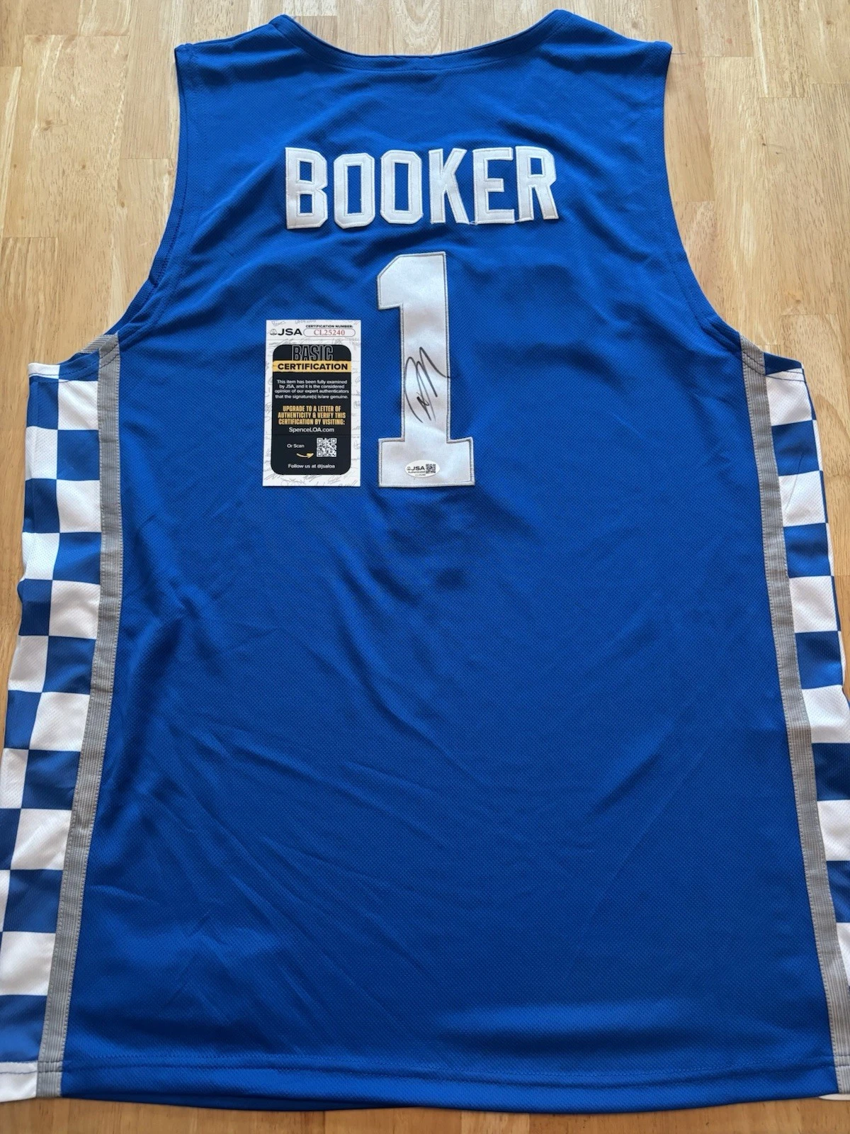 DEVIN BOOKER SIGNED AUTOGRAPHED KENTUCKY WILDCATS JERSEY. JSA Coa. Phoenix Suns