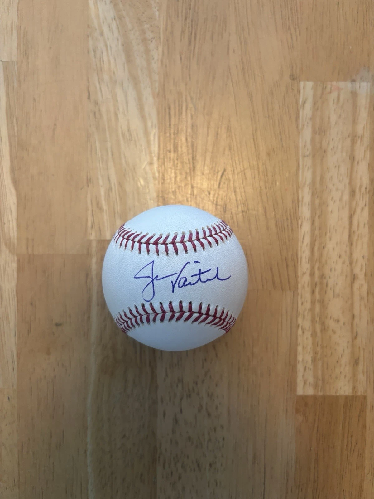 JASON VARITEK SIGNED OML BASEBALL . Boston Redsox Legend. BECKETT COA