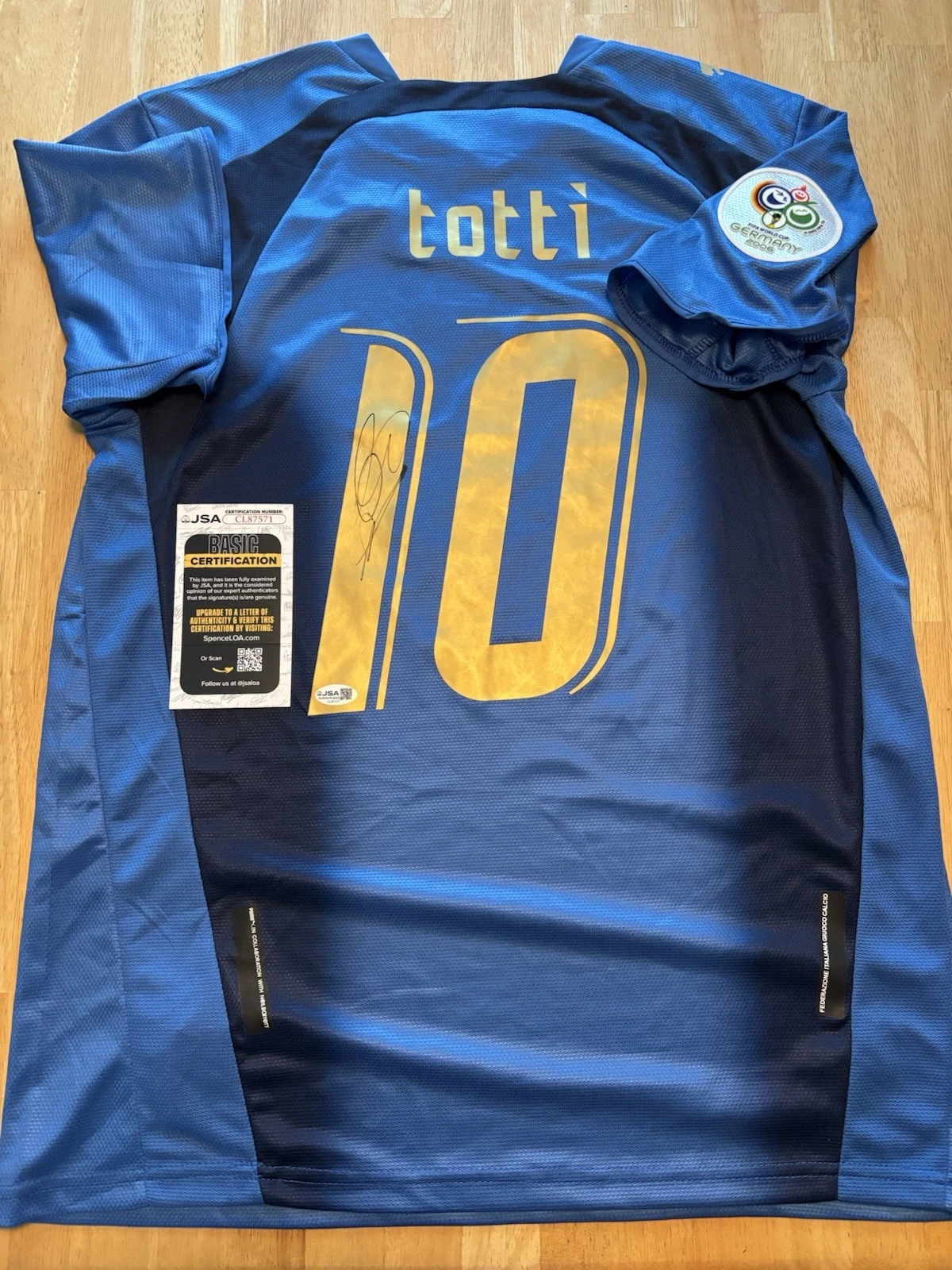 Francesco Totti Signed Autographed Team Italy Jersey. JSA Coa. Rare.