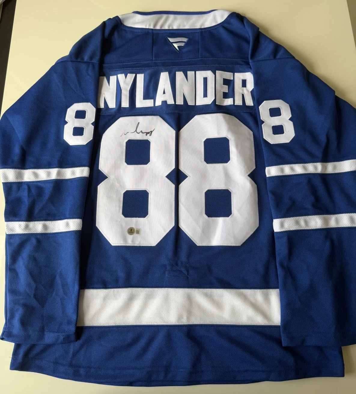 William Nylander Toronto Maple Leafs Autographed Jersey Beckett BAS