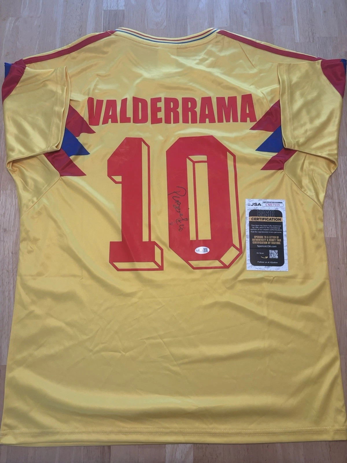 Pibe Carlos Valderrama Signed Autographed Colombia Soccer Jersey. JSA Coa. Rare