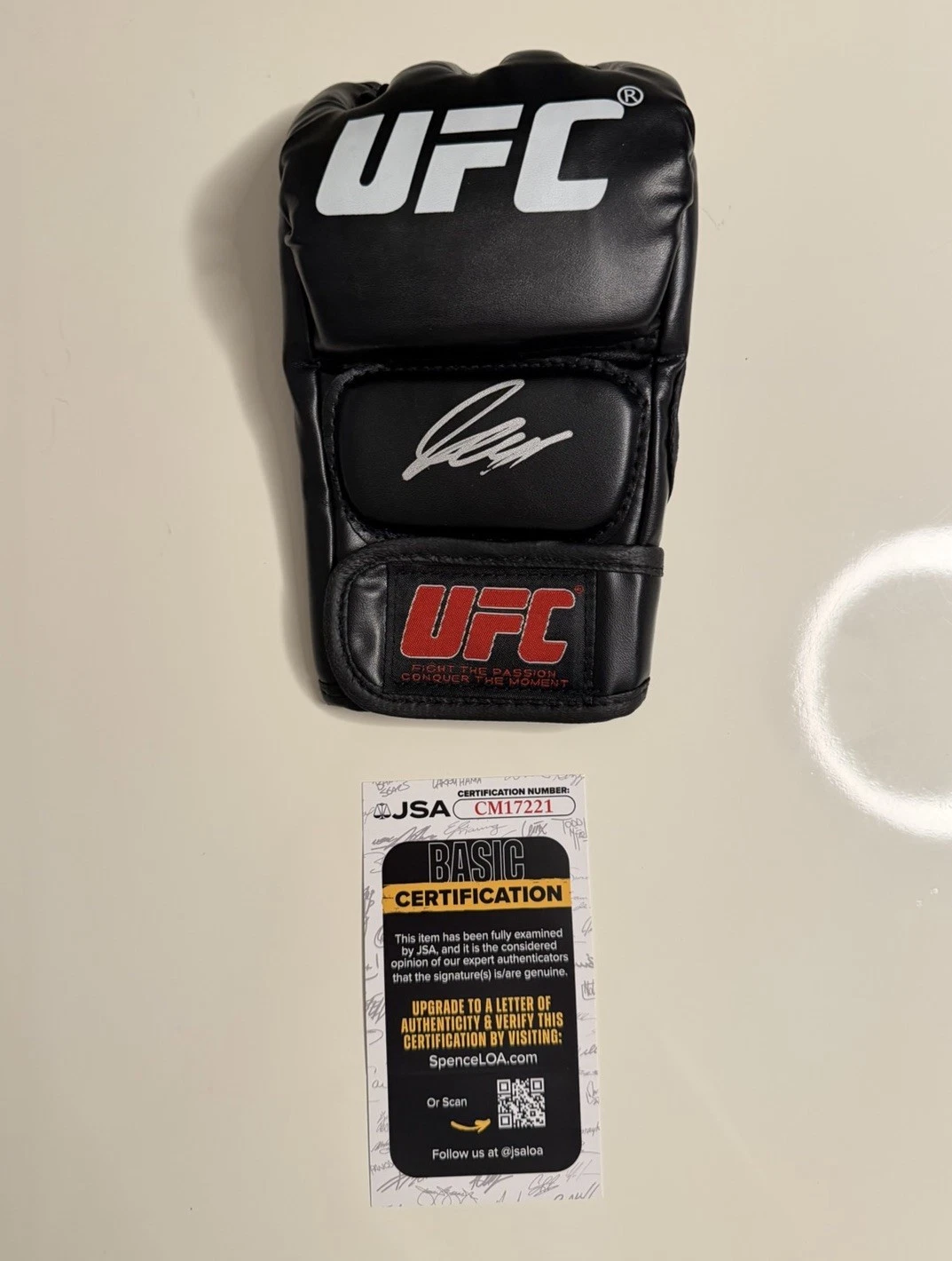 Georges St-Pierre Fighter Autographed UFC Glove GSP Rare JSA COA
