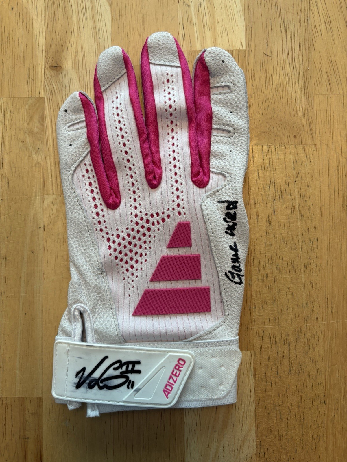 victor scott ii Signed Autographed Game Used Batting Glove. JSA Coa