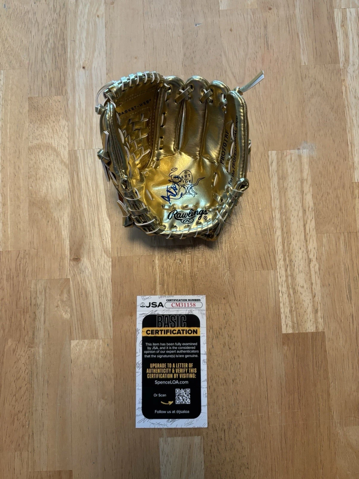 ICHIRO Signed Autographed Rawlings Mini Gold Glove Award Replica. JSA Coa